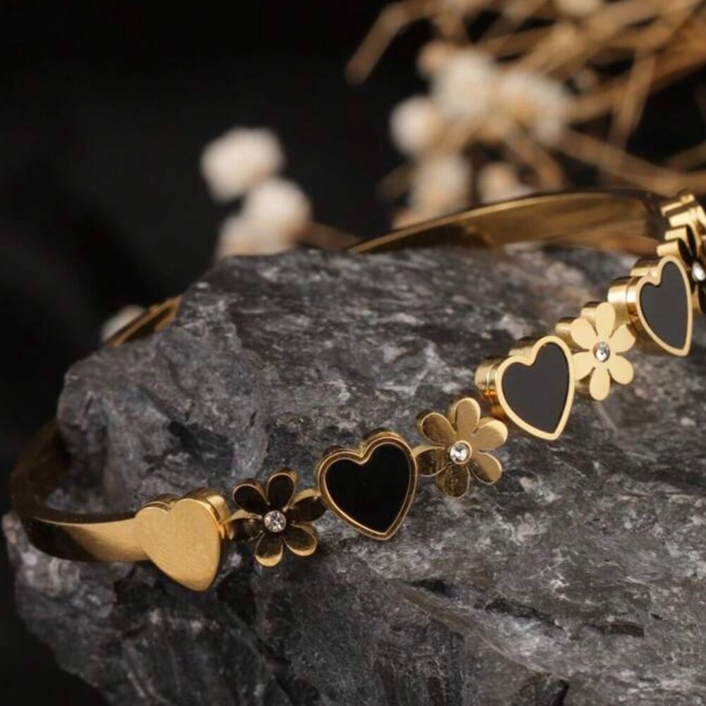 Women Stainless Steel Heart, Black Shell & Flower Cuff Bracelet - Picture 4 of 5